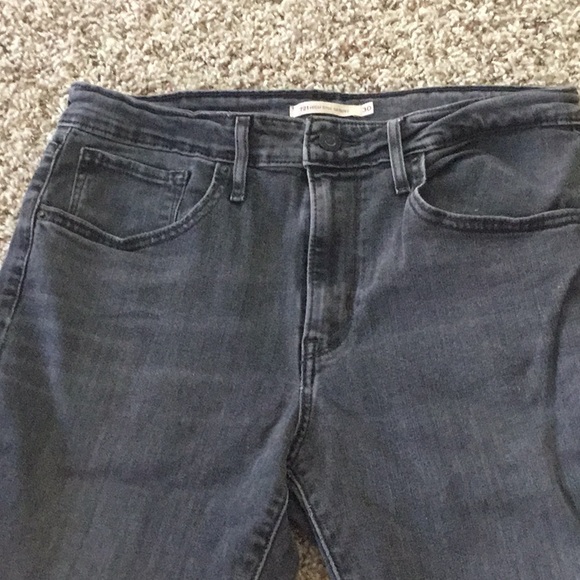 Levi’s - Picture 2 of 5